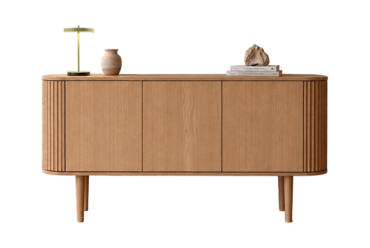 Fluted Doors su entrambi i lati della credenza Treasures in rovere