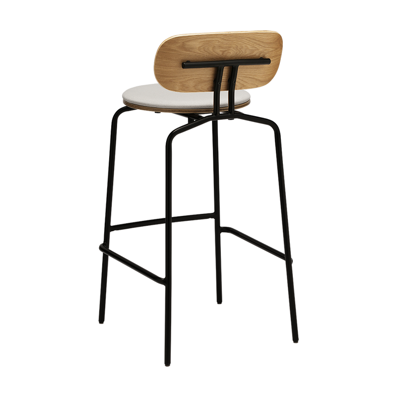 UMAGE Packshot 5918 3C719 02 Curious Bar Stool Oak Black White Sands (3)