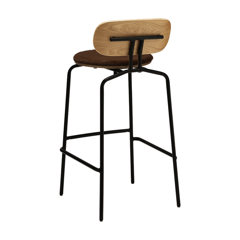 UMAGE Packshot 5918 3C719 19 Curious Bar Stool Oak Black Teddy Brown (3)